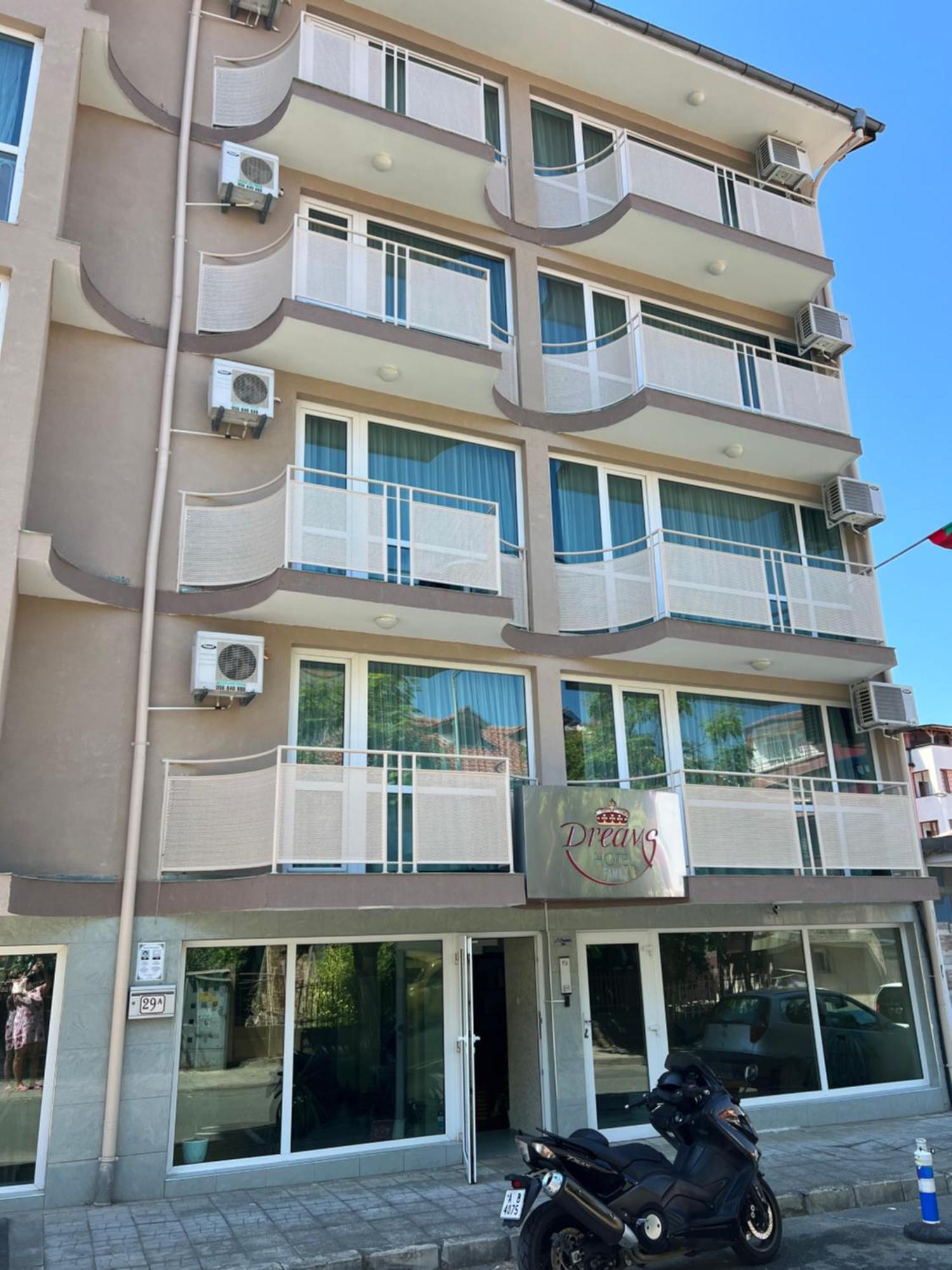 Dreams Family Hotel Несебир Екстер'єр фото